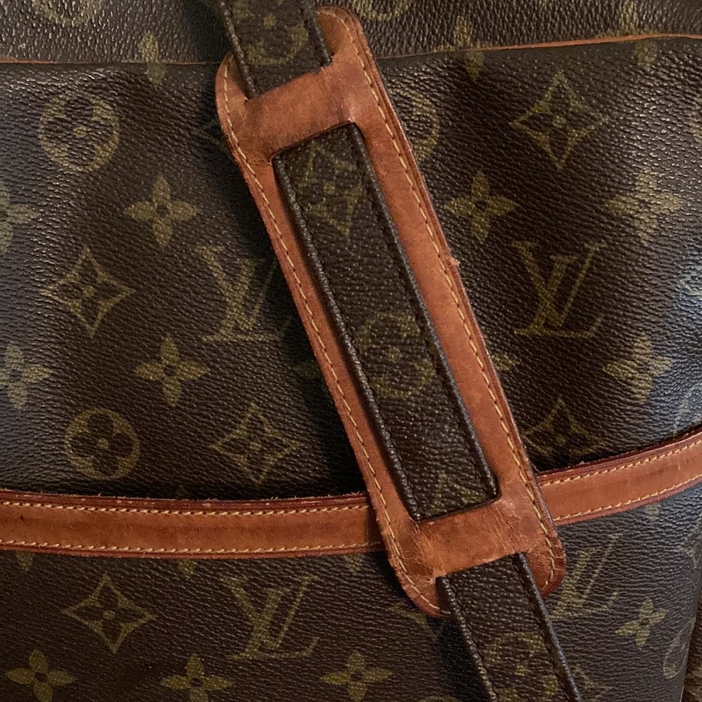 Louis Vuitton EUC XL Monogram Danube GM Shoulder Bag with Monogram strap w/COA - Picture 5 of 17